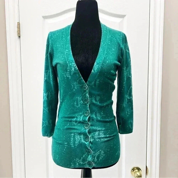 Ricki’s Cardigan Snakeskin Print V-Neck Button Front Fitted 3/4 Sleeves Green XS - Picture 15 of 15